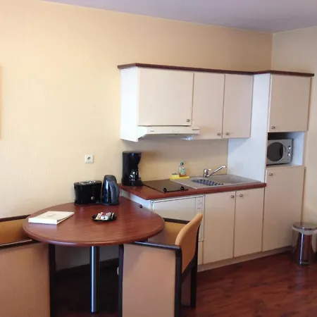 Aparthotel B-aparthotel Montgomery 4*