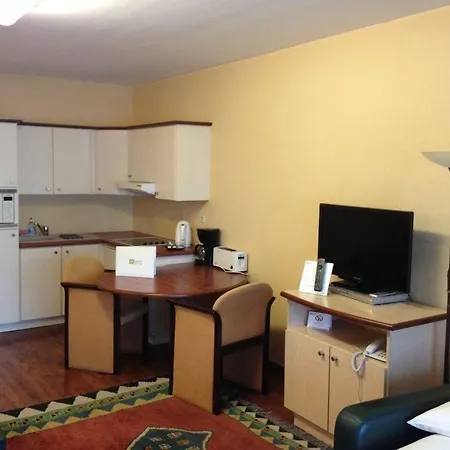 Aparthotel B-aparthotel Montgomery 4*