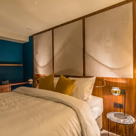 Harmon House - & Hotel Bruselas