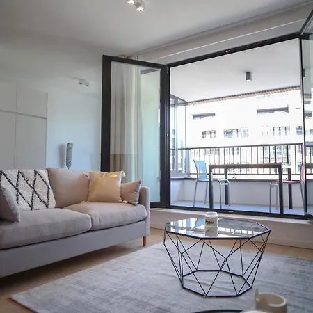 The Erasmus Flats * Bruselas