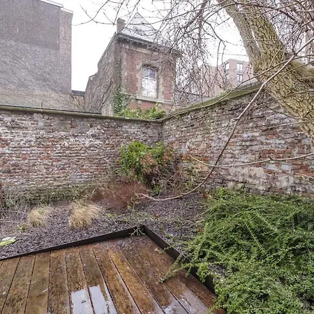 Magnificent 2 Bedroom Duplex + Terrace Ixelles Apartment