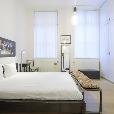 Magnificent 2 Bedroom Duplex + Terrace Ixelles