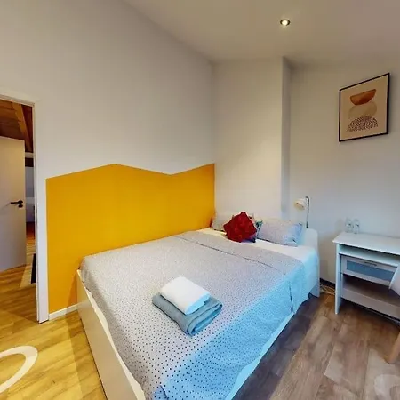 Appartamento 2 Bedroom With A Rooftop Terrace On 3rd Floor