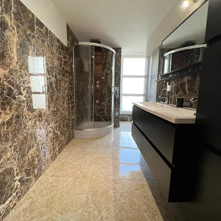 Superbe Appartement En Plein Centre De Bruxelles *