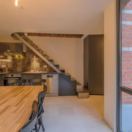 Lovely 2 Bedrooms Town House With Courtyard Apartamento Bruselas