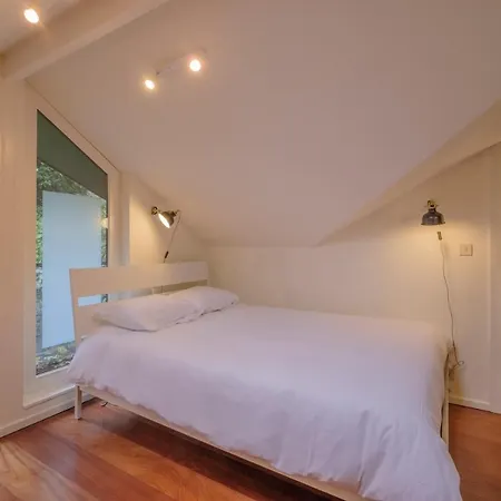 Lovely 2 Bedrooms Town House With Courtyard شقة بروكسل