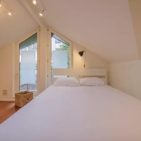 Lovely 2 Bedrooms Town House With Courtyard * Bruselas