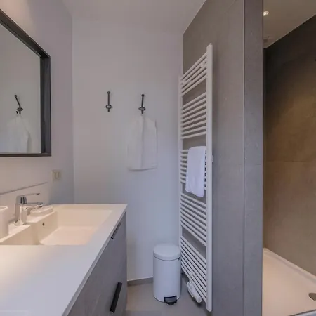 Lovely 2 Bedrooms Town House With Courtyard