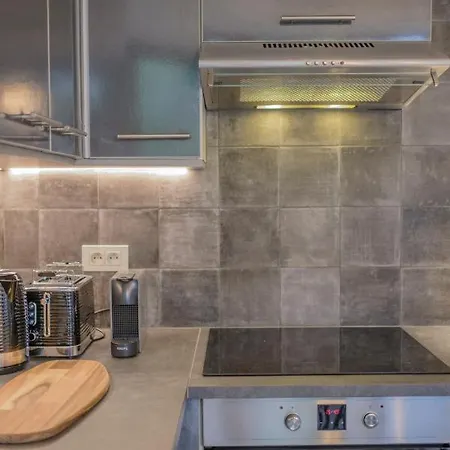 Lovely 2 Bedrooms Town House With Courtyard * Βρυξέλλες