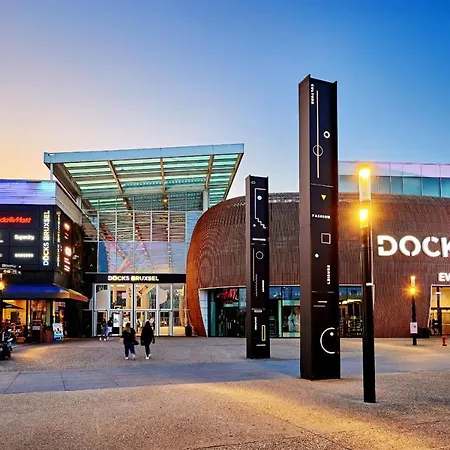 Center Luxe Tours Et Taxi Homestay