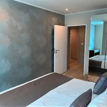 Smartflats - Midi 33 *