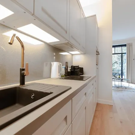 Apartment Sweet - Chatelain *