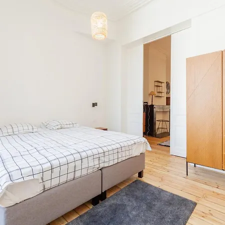One Bedroom Self Check In In Center Of Trendy St Gilles *