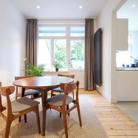 Superb 1 Bedroom With Garden At Châtelain Appartement