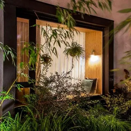 Latroupe Jardin Secret 3*