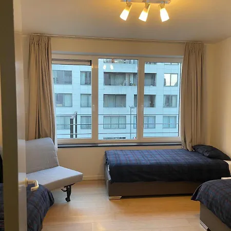 Daire In Heart Of With Balcony View *