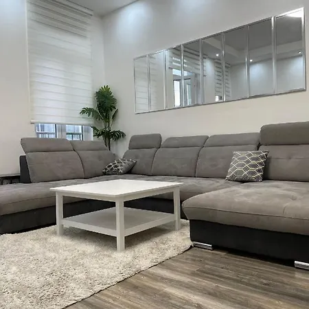 Duplex Situe A 2min De La Gare Du Nord Bruxelas