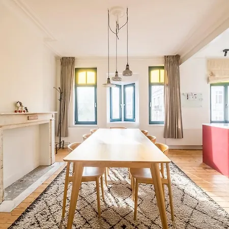 3 Bedroom Duplex Center Of Trendy St Gilles Lejlighed *