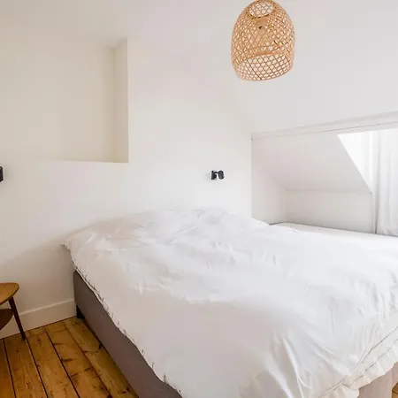 3 Bedroom Duplex Center Of Trendy St Gilles Lejlighed *