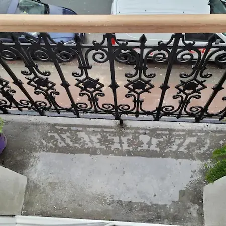Brand New With Private Bathroom And Balcony-terrasse