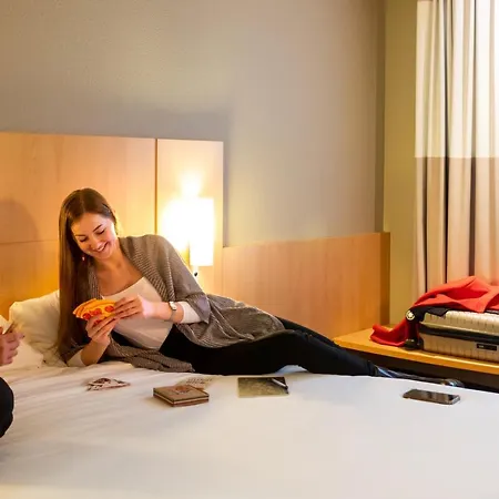 Otel Ibis Brussels Centre Gare Du Midi 3*