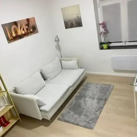 Minimal - Flat Ad Centre * Brussels