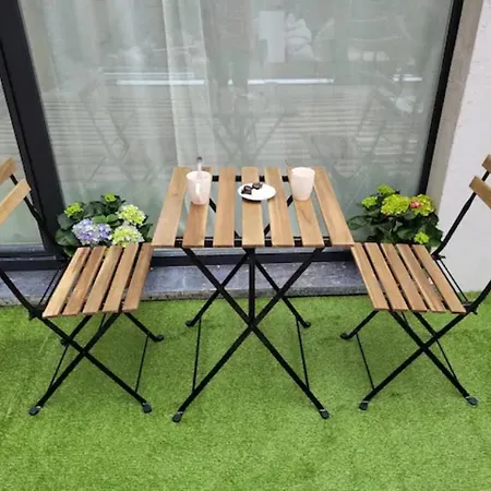 Brand New With Private Bathroom And Balcony-terrasse Brussels