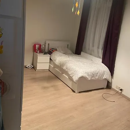 Chambres /un Lit Ou 2 Lit A * Bruxelles