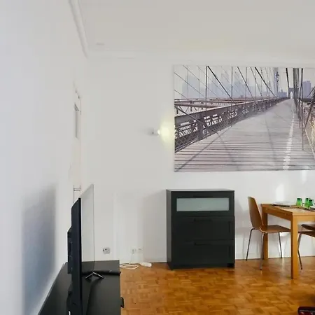 Ixelles: Superbe Appartement, Idealement Situe