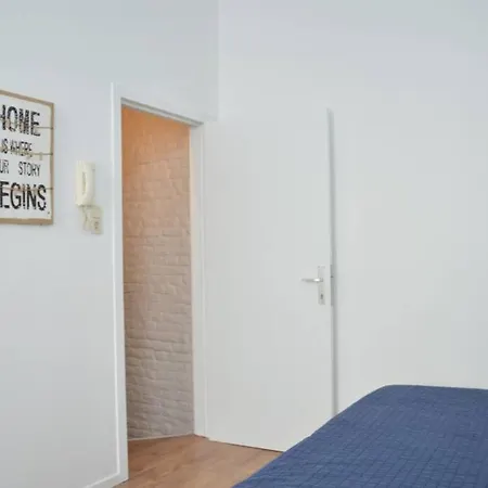 Daire Awesome Studio In Marolles