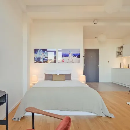 Magnifique Studio Avec Balcon A Deux Pas De La Grand-place *
