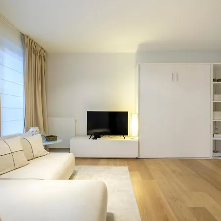 Apartment Proche De La Toison D'or *
