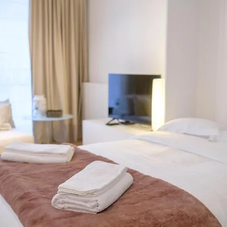 Proche De La Toison D'or Apartment *