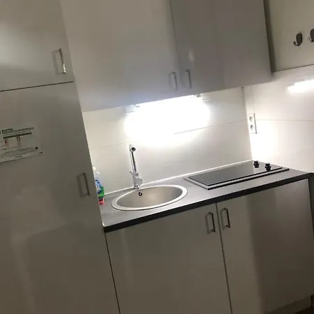 1 Au Centre De *