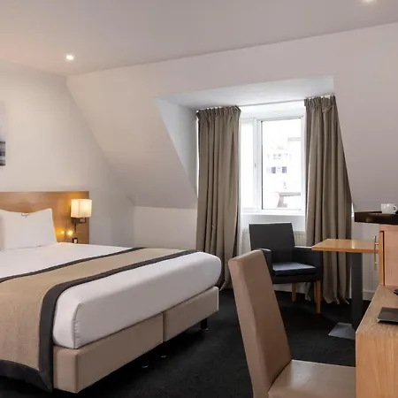 Floris Avenue 4*