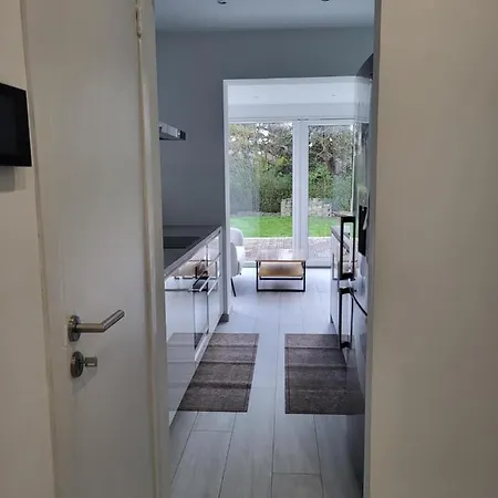 Bed & Garden Villa *