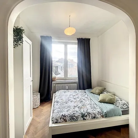 Cosy - Champ De Mars