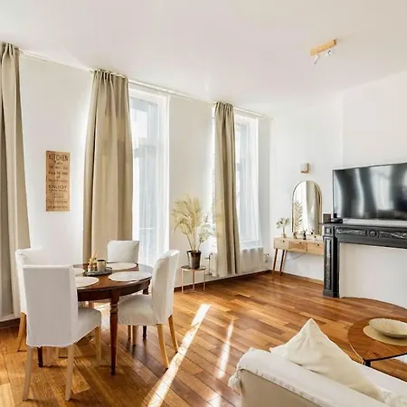 Apartment Bel Proche De Gare Du Midi, A Cote Du Centre *