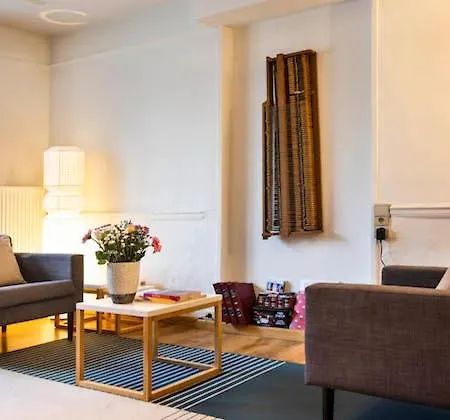 Chatelain Charming Studio