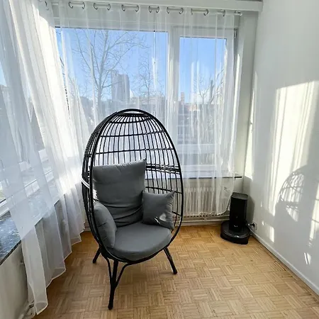 Cosy Two Bedroom In Bruxelles