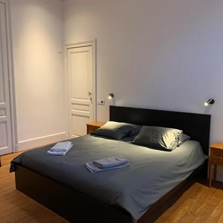 Couette-café Molière 3*