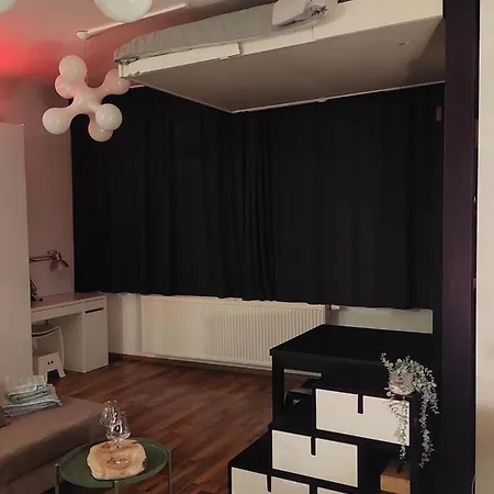 Апартаменты Cozy Design Studio, Hyper-equipped And Close To Eu