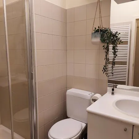 Апартаменты Cozy Design Studio, Hyper-equipped And Close To Eu *