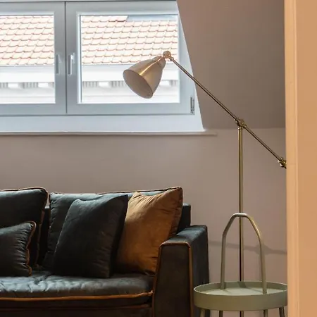 Quartier Louise Apartment