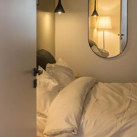 Quartier Louise Apartment *