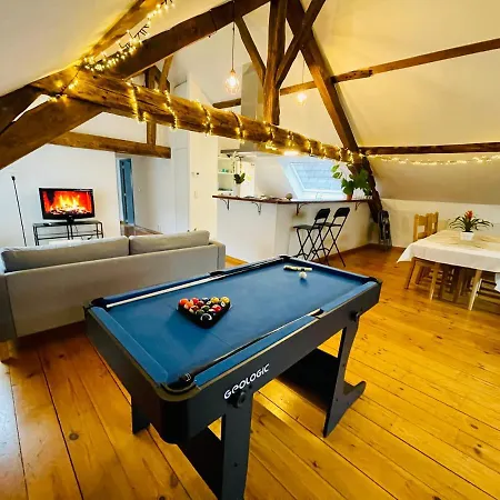 Down Town Spacious Loft With Private Parking * 布鲁塞尔