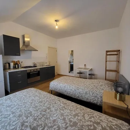 Idealement Situes - Eu Guest house Brussels