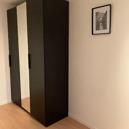 Super Calme Et Spacieux Dans Apartment Brussels