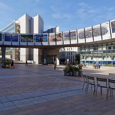דירה Charming Europarlament Resedence