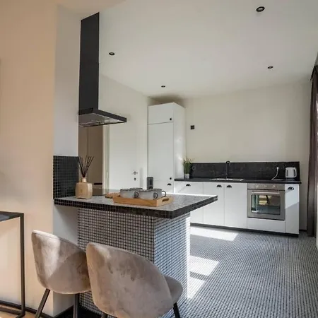 Beautiful 2-bedroom In The Center Of Lejlighed